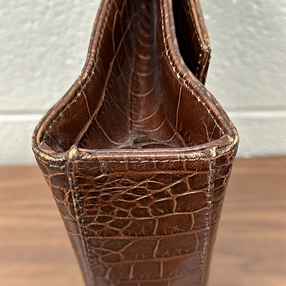 Italian Leather envelope clutch - removable strap and fabulous leather interior - Picture 3 of 8